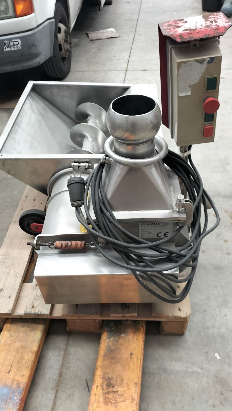 BOMBA STRAZZARI 20.000 KG 2
